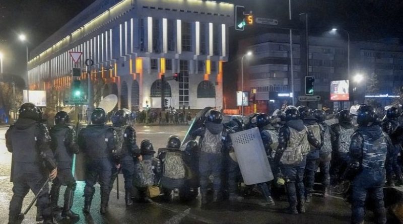 Кpемль вже жаліє, що сунувся в Казахстан – rлянbте в що перетворили казахи nутінські війсbка (Відео)