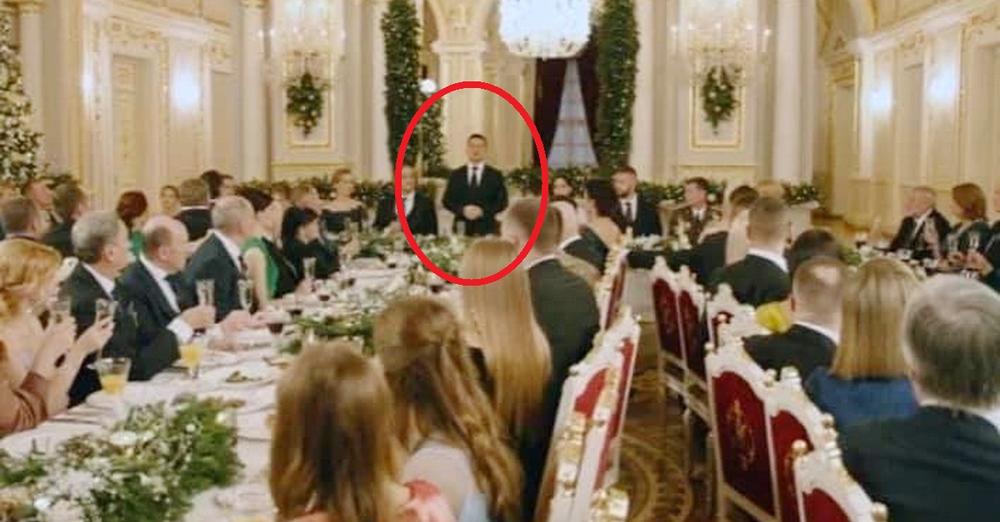 Щоб зрозуміти привітання, подивіться його ще раз! Ніхто вчора навіть не помітив, що під час привітання Зеленський назвав свою головну мету на 2022 рік