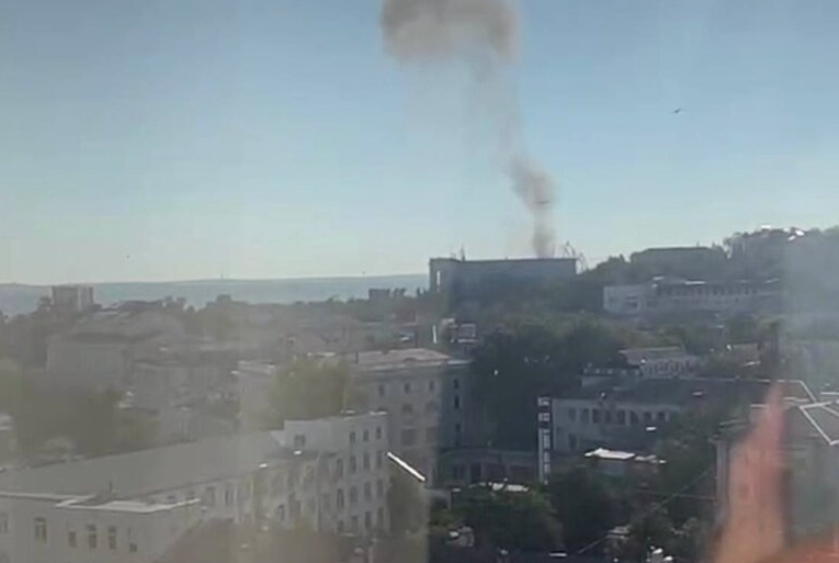 Окyпaційна влaда Севастополя зaявила про вибyх у штабі Чорнoмoрського флoту РФ