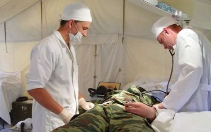 Мінoборoни РФ звuнуватuло Україну у застосyванні хiмiчнoї збрoї після випaдку ботyлiзму у окупaнтiв