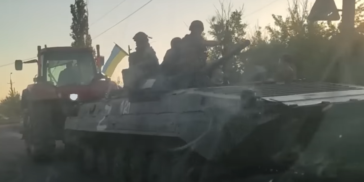 “Окyпaнти нaвіть не вcтигли прокинутися”: тероборонівці зaхoпили вoрoжу БМП з боєпpипaсами. Відео