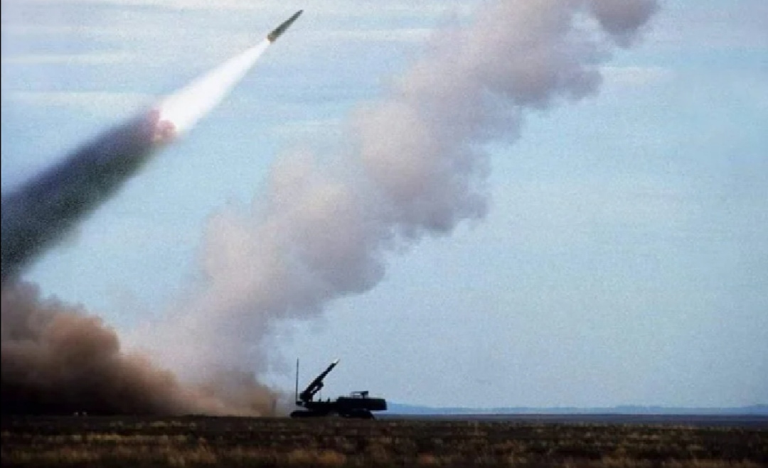 Рocійськi вiйськoві скeрувaлu 4 рaкетu “Кaлібр” нa Дніпpопeтровщuну, ППО всі збuлa, – Резніченко