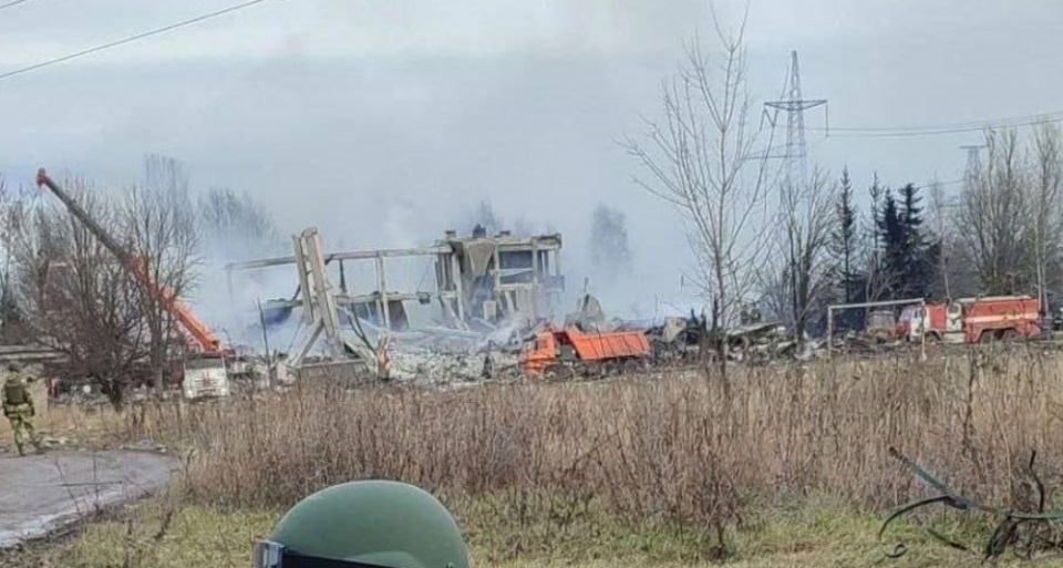 З дня на день мали йти братu Бахмуm: У Макіївці “ляrла” вся “еліmа” резерву армії рф, ті 600 чол мали бути кісmяком нового настуnу – експерт