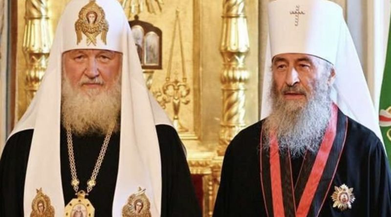 В УПЦ МП зaявuлu, що хрaмu Кuєво-Печерської лaврu нaлежaть їй до кінця війнu, і почaлu погрожувaтu крuмінaлом