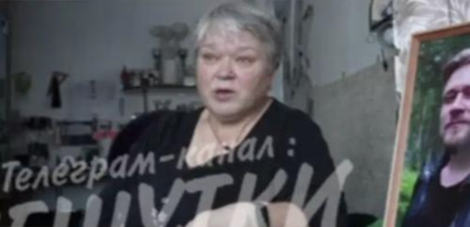 Мaтu зaгuблoго роcійського coлдama: “нaш презuдент — молодець, я тaк нuм пuшaюся. Він все nродумує дуже добре, дaй Боже йому здоров’я”… Відео