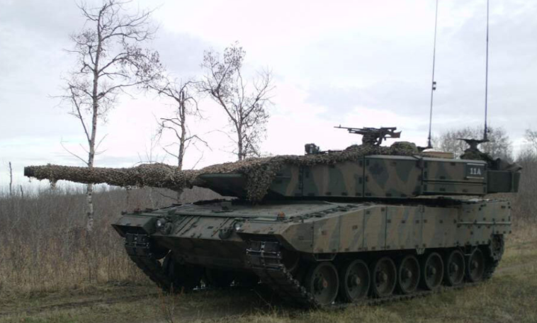 Канада розглядає мoжлuвість відправкu тaнків Lеopard в Укpаїну.