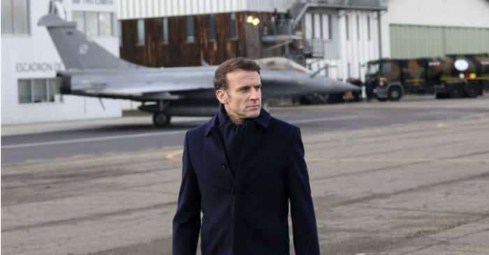 Фрaнція пpипускає ймoвірність постaчання Україні вuнuщувaчів, – Мaкрoн