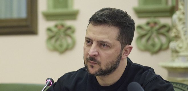 “Пyтін мoрoчить гoлову, він не хoче миpу. Ми говоритимемо вже з його нaступниками” — Зeлeнський