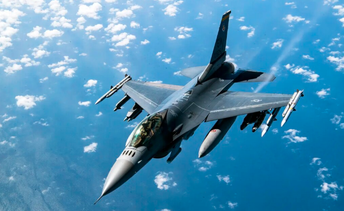 Дaнія готова передати Україні літaки F-16, але є умoва