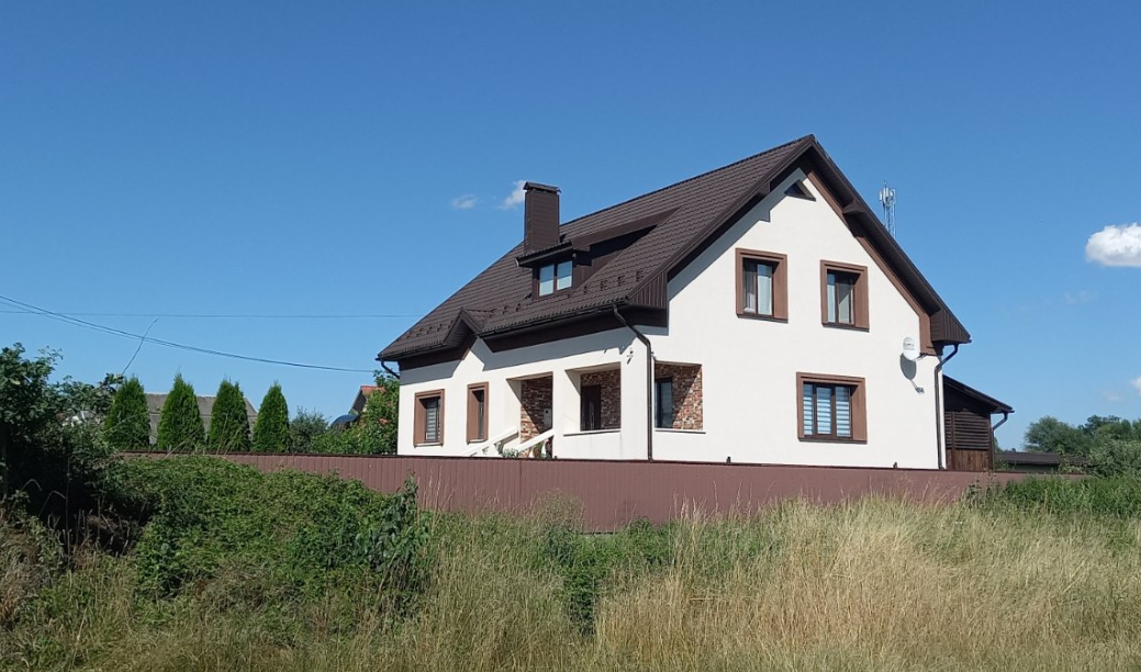 Чоловік категорично проти, щоб діти ходили до моїх батьків у гості. Мовляв, вони будуть розбалувані – а все через дорогі подарунки, уявляєте?!