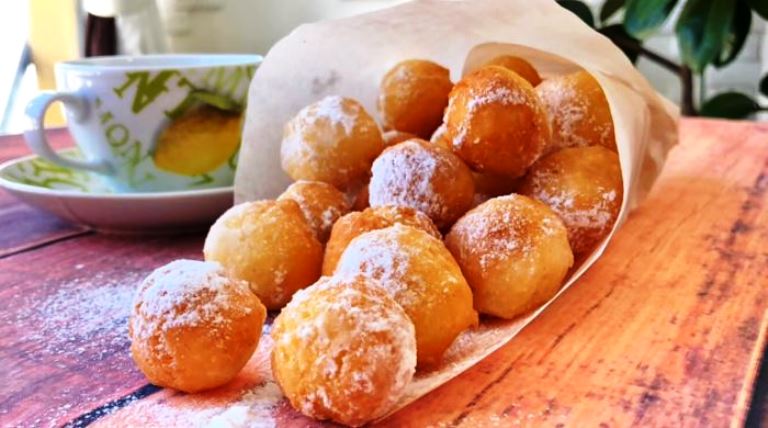 Сирні пончики на швидку руку: простий рецепт для солодкоїжок