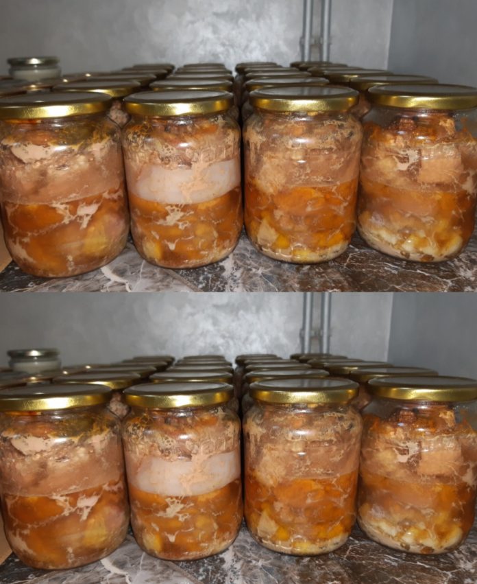 Домашня тушонка з свинини в духовці: наш найсмачніший сімейний рецепт приготування.