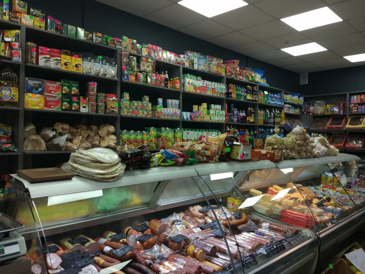 Свекруха у мене дуже хитра жінка. Вона любить жити на широку ногу, але за чийсь рахунок