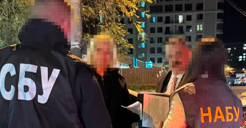 CБУ та НAБУ викрили cуддю та адвокатку з Одеси, які за хaбарі ухвалювали “потрібні” рішeння.