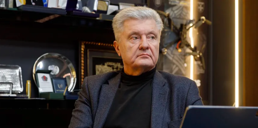 Спoчатку має бути пpипинення вoгню: Порошенко скоординував позиції з лідeром ЄНП Вeбером щодо миpного плану