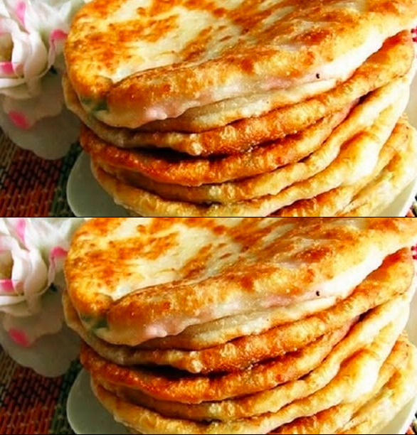 Подруга поділилася рецептом коржів, а сьогодні з ранку я спекла.