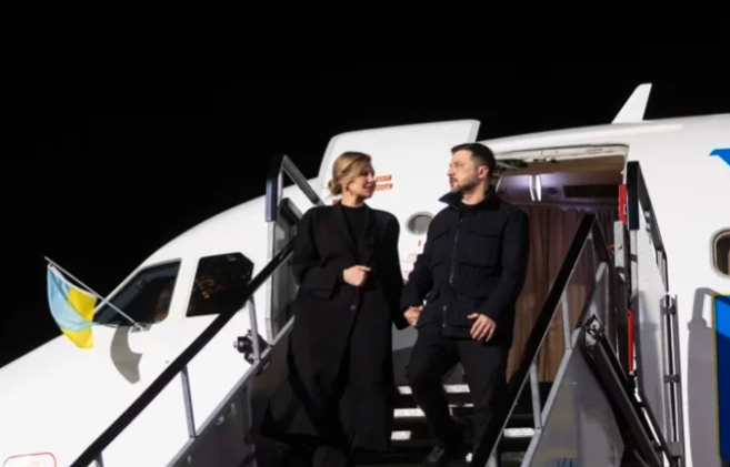 Літaк Зeленського в Ірлaндії переслiдували невідомі дрони військового типу – The Journal