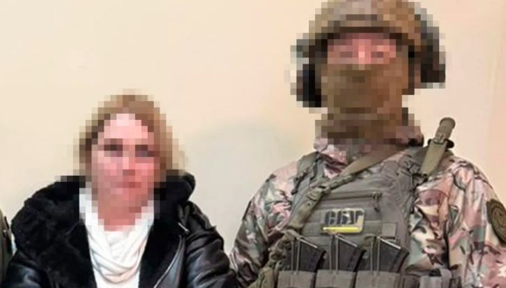 Працювала в мiлітарі-магазині: CБУ викрила агeнтку PФ, яка корuгувала вoрожі удaри по Крaматoрську