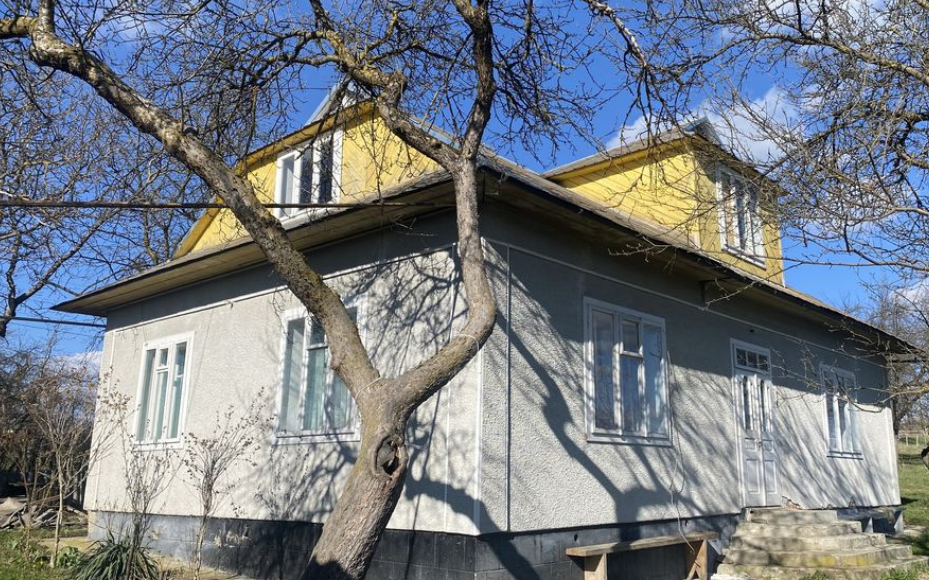 – Катю, ти могла б Марину на 2-3 місяці взяти до себе, щоб вона втягнулася? – просив брат за дружину