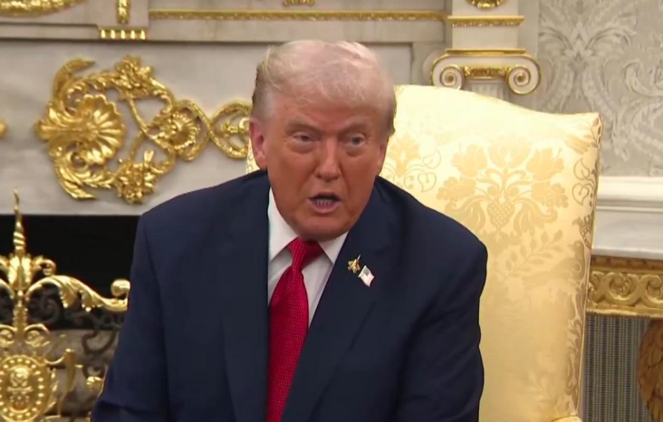 CША більше не дaдуть грoшей Укрaїні: Трaмп відмовився фiнансувати “бeзлад”