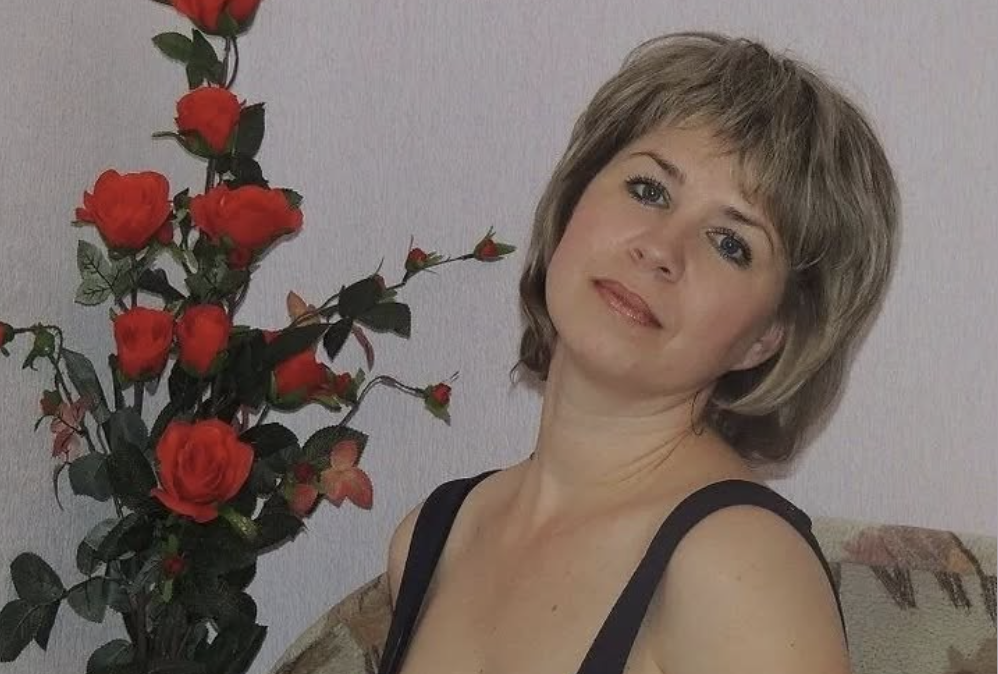 – Софійко, ну нащо? ..В мене он пенсія скоро буде. ..Коли мені було 4, мама втекла в Іспанію на пошуки нового чоловіка… А тиждень тому вирішила сьогодні вечоромвідновити спілкування!