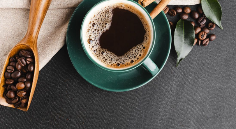 – Єво, піднімайся, звари мені каву і сніданок приготуй на всіх!– На всіх – це на кого? На мене, мого брата, мою маму й батька! Ти тепер моя дружина, не забула? Чи мені пропонуєш до плити ставати? – А що в цьому такого? Раніше ж ти це робив – Щось змінилося, крім того, що вчора ми узаконили наші стосунки?– Ось це і змінилося… Тепер ти – дружина, а в дружини є певні обов’язки. Тож, звари мені каву і приготуй сніданок для моєї родини, люба! ..