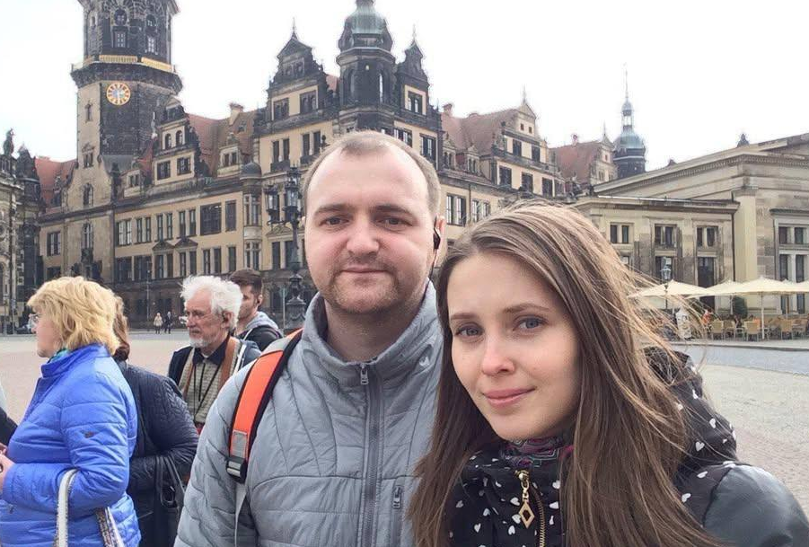 Коли дружина привезла до мене в Бельгію дітей, я її не впізнав. Невже це я з нею таке зробив?