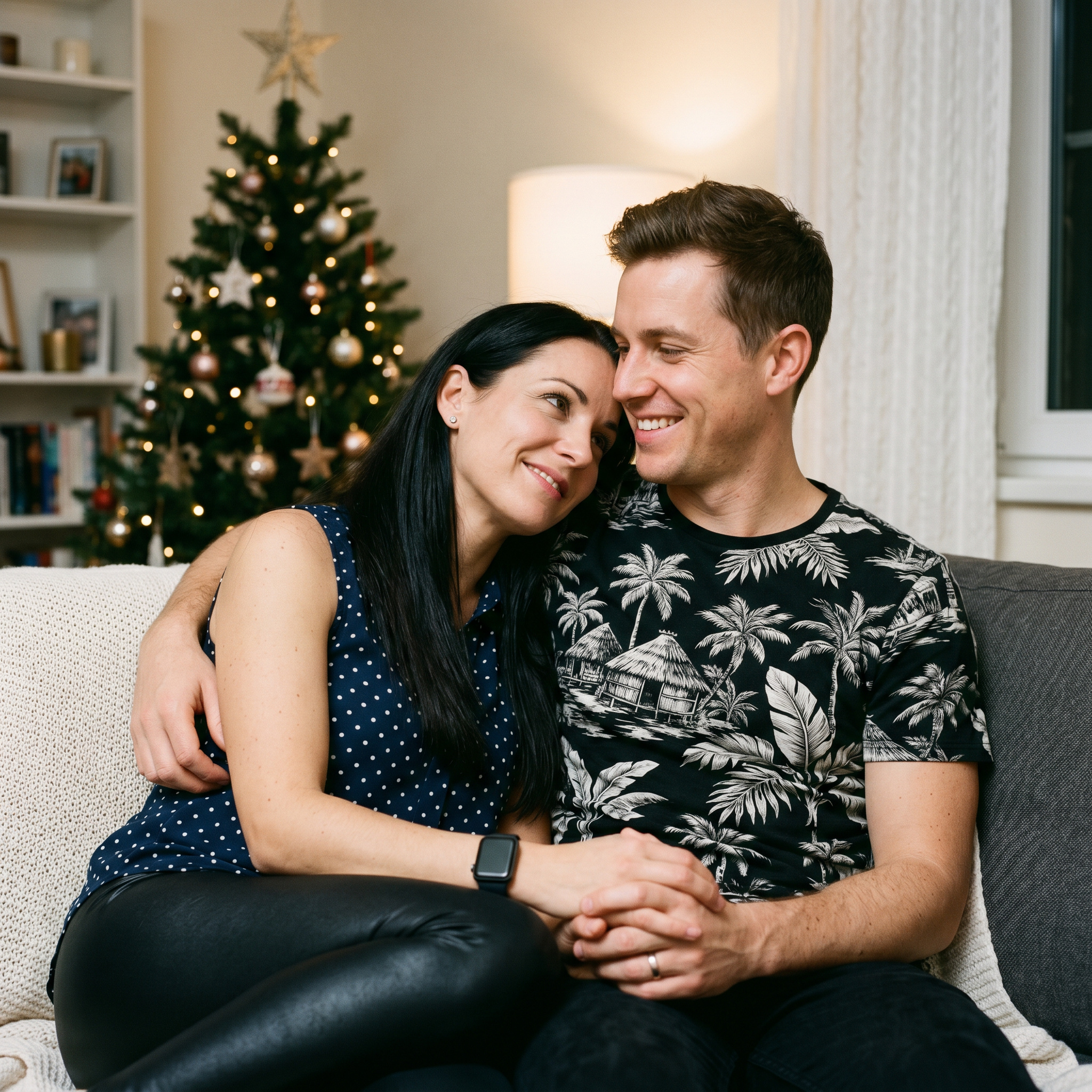 Син одружився з жінкою старшою на 15 років. Я мовчала рік – потім не витримала