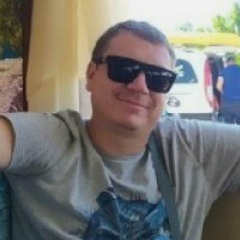 Василь, опустивши голову, поплентався до дверей. Але невдовзі з коридору пролунали звуки ..: — Галю, припини! Я просто поговорити пішов! Нічого такого не було, чесно!Люда лише зітхнула, повернувшись, і пробурмотіла:— Напевно, в минулому житті я заслужила таке..